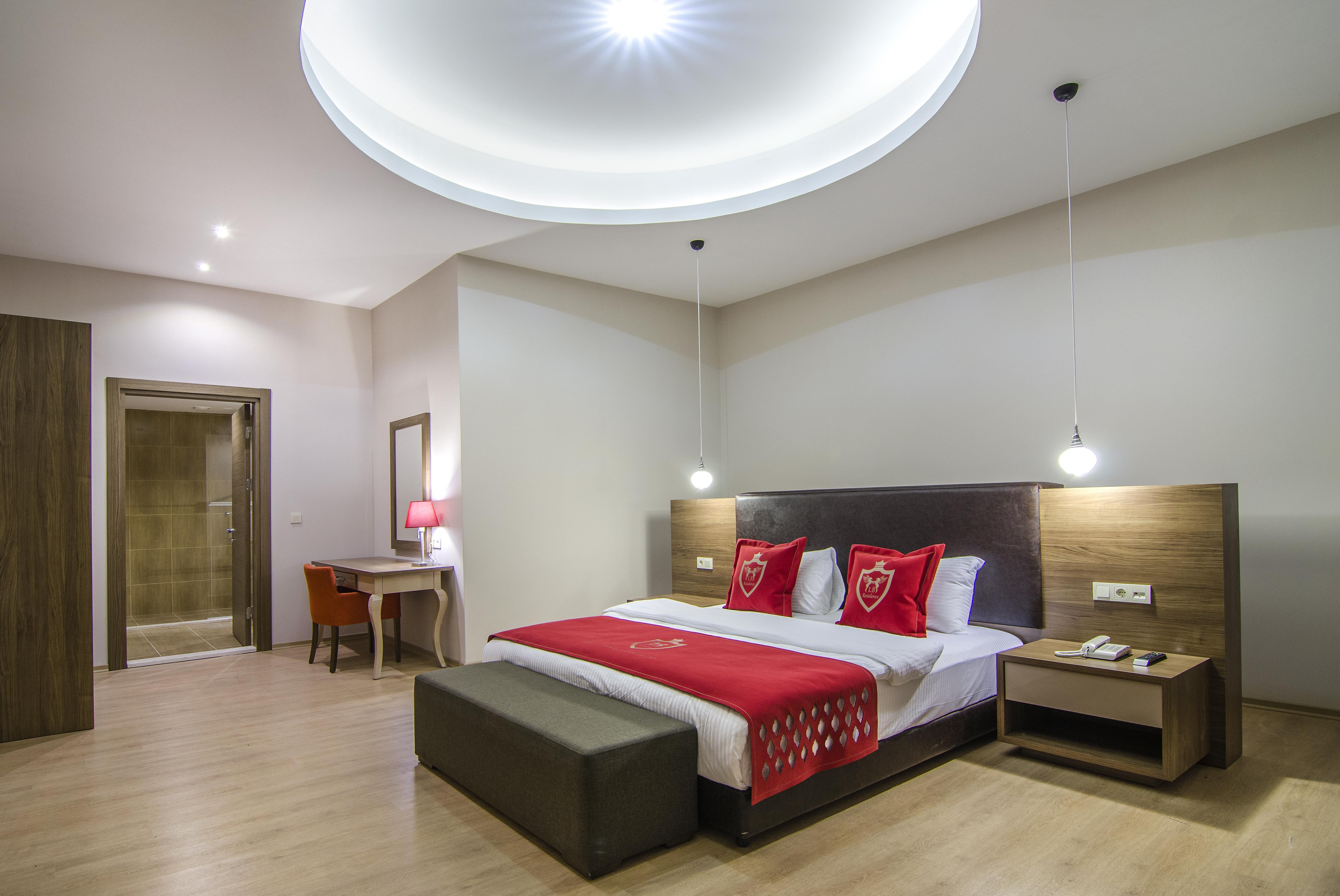Ladies (adults Only) Aparthotel